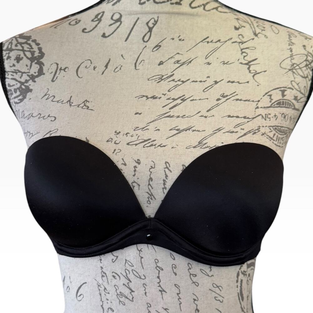 Victoria's Secret 2012 Black Very Sexy Strapless Push Up Bra Size 32B